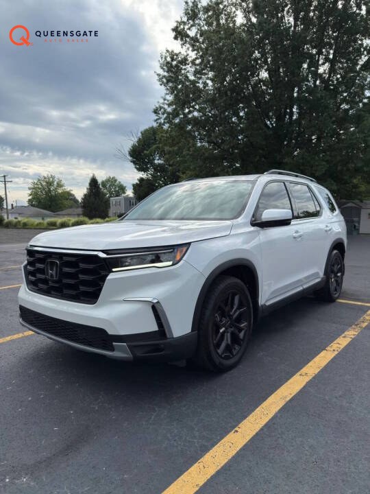 2025 Honda Pilot Touring FWD 8-Passenger