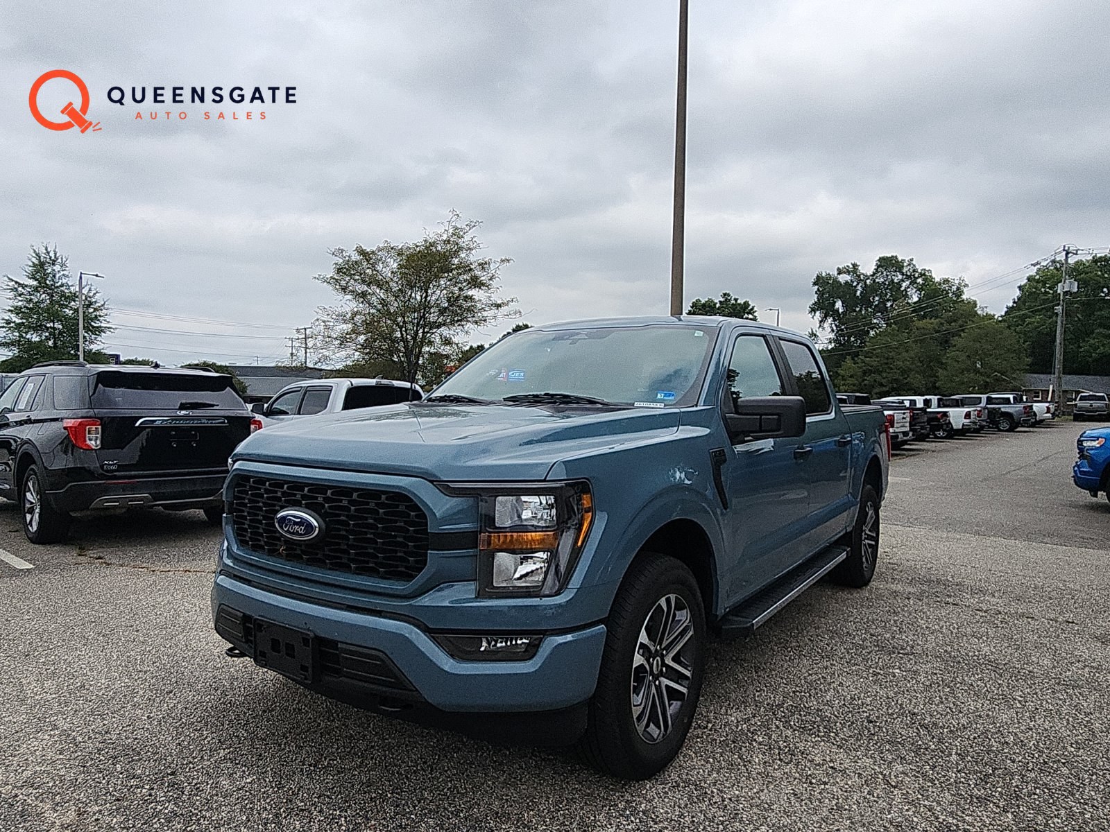 2023 Ford F-150 XL 4WD with 5.0L V8